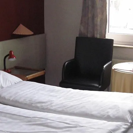 Admiraal Hotel 2*
