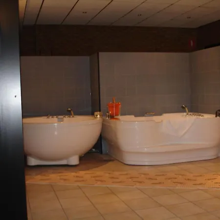 Admiraal Hotel 2*