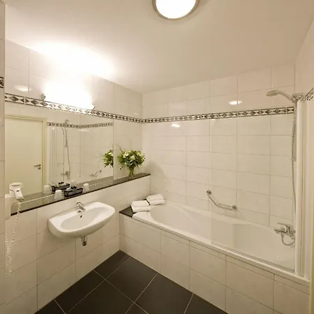 Admiraal Hotel 2*